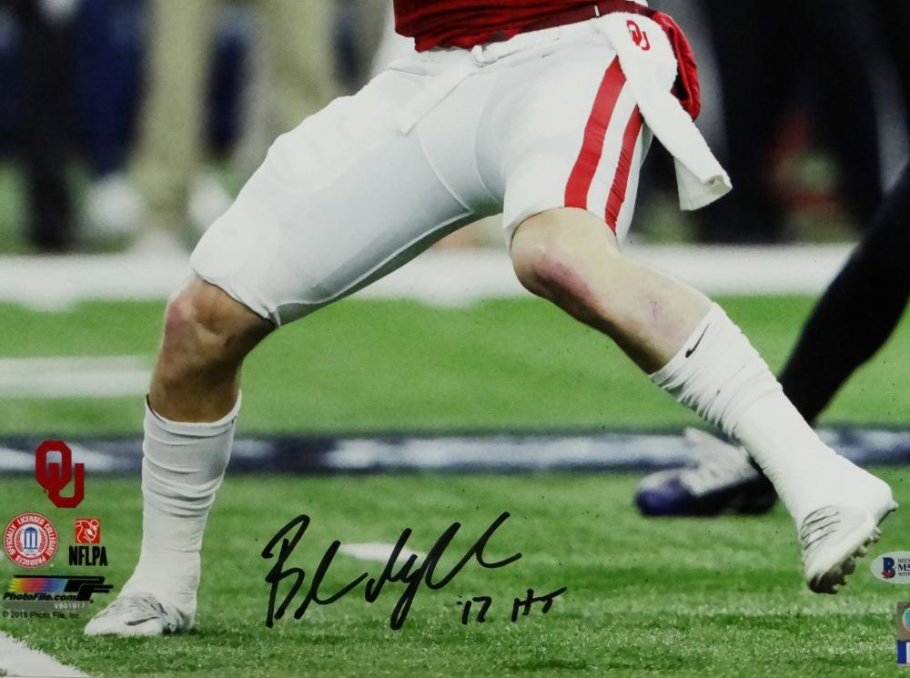 Baker Mayfield HT Signed Oklahoma Sooners 16x20 About to Pass PF Photo- Beckett Auth