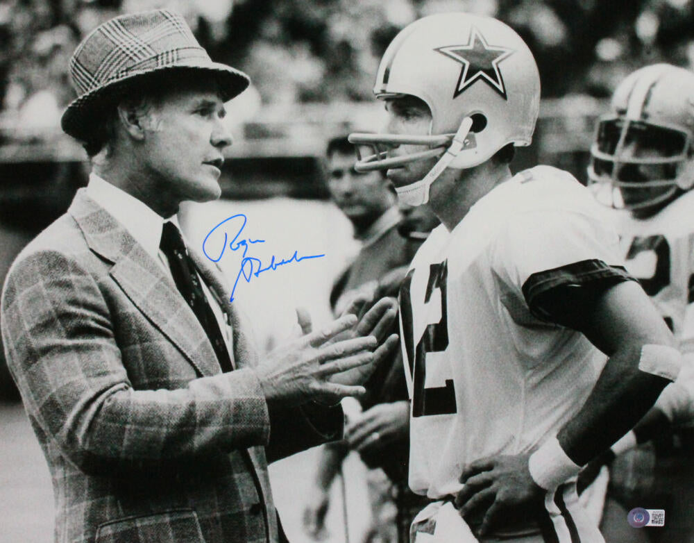 Roger Staubach Autographed Cowboys 16x20 B&W w/Landry Photo- Beckett W Hologram *Blue