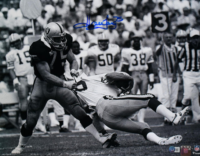 Howie Long Autographed Raiders 16x20 B/W Photo - Beckett W Hologram *Blue Image 1