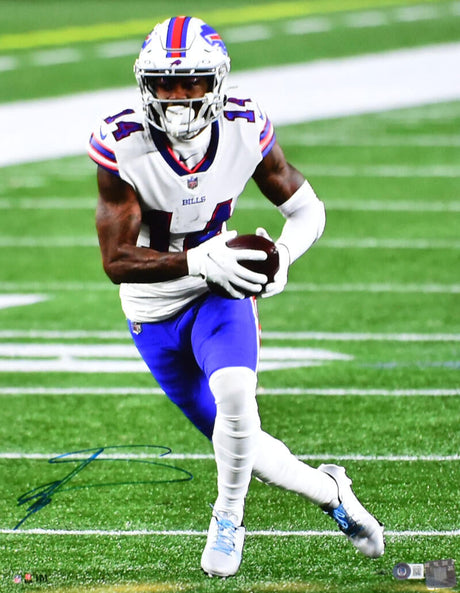 Stefon Diggs Autographed Buffalo Bills 16x20 Running Photo-Beckett W Hologram *Blue Image 1