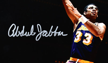 Kareem Abdul-Jabbar Autographed Los Angeles Lakers 16x20 Skyhook Photo- Beckett Hologram *Silver Image 2