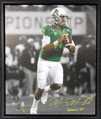 Marcus Mariota Autographed Framed 20x24 Canvas Photo Oregon Ducks "Heisman '14" #/8 MM Holo Stock #91861