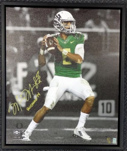 Marcus Mariota Autographed Framed 20x24 Canvas Photo Oregon Ducks "Heisman '14" #/8 MM Holo Stock #91862