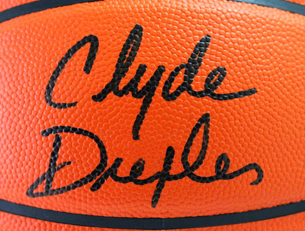 Clyde Drexler Autographed Spalding Basketball - JSA Witnessed *Black