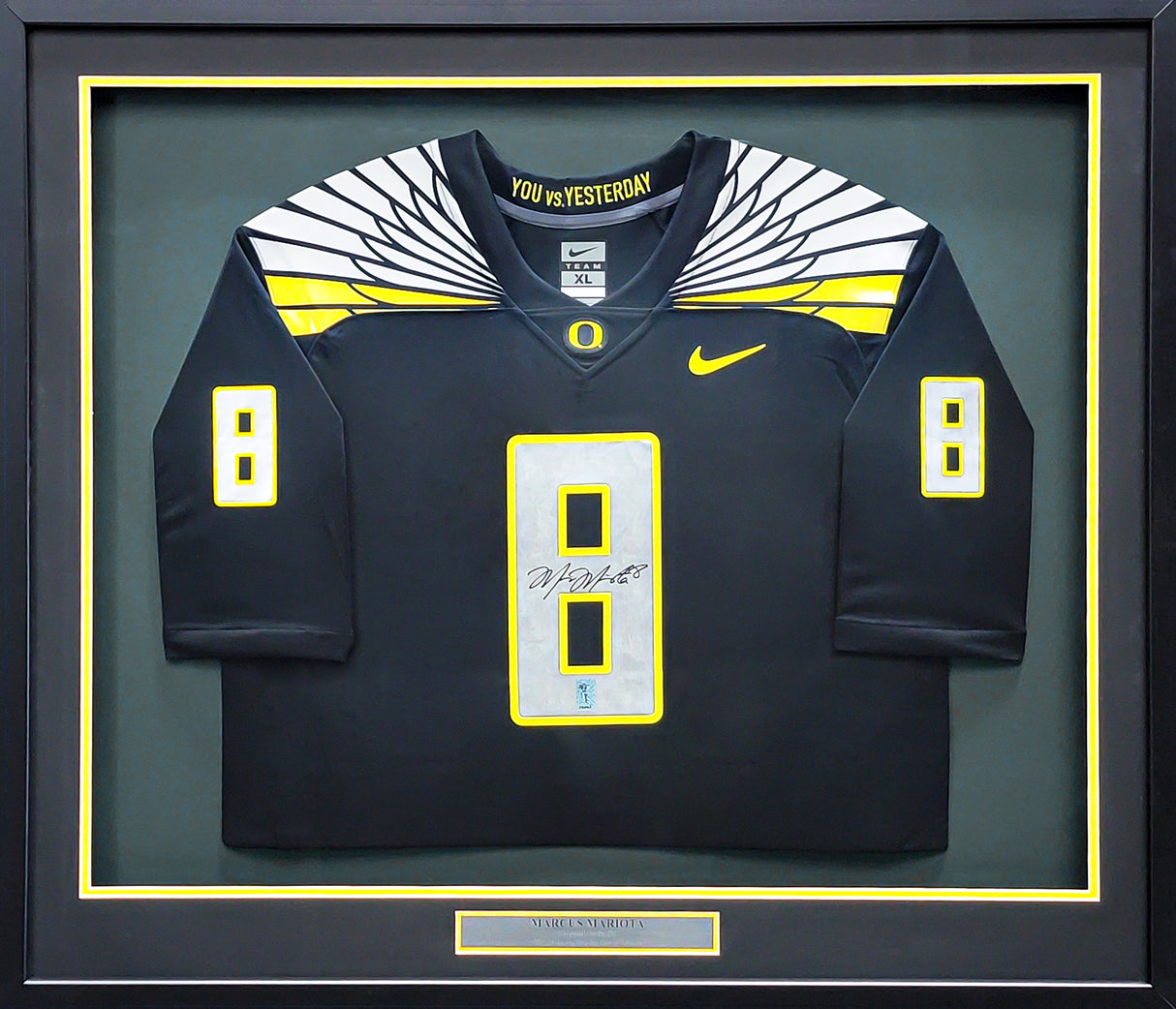 Oregon Ducks Marcus Mariota Autographed Framed Black Nike Jersey MM Holo Stock #89824