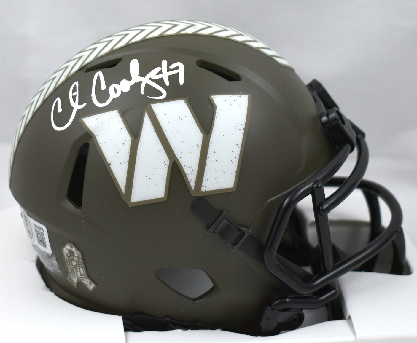 Chris Cooley Signed Commanders Salute to Service Mini Helmet-Beckett W Hologram