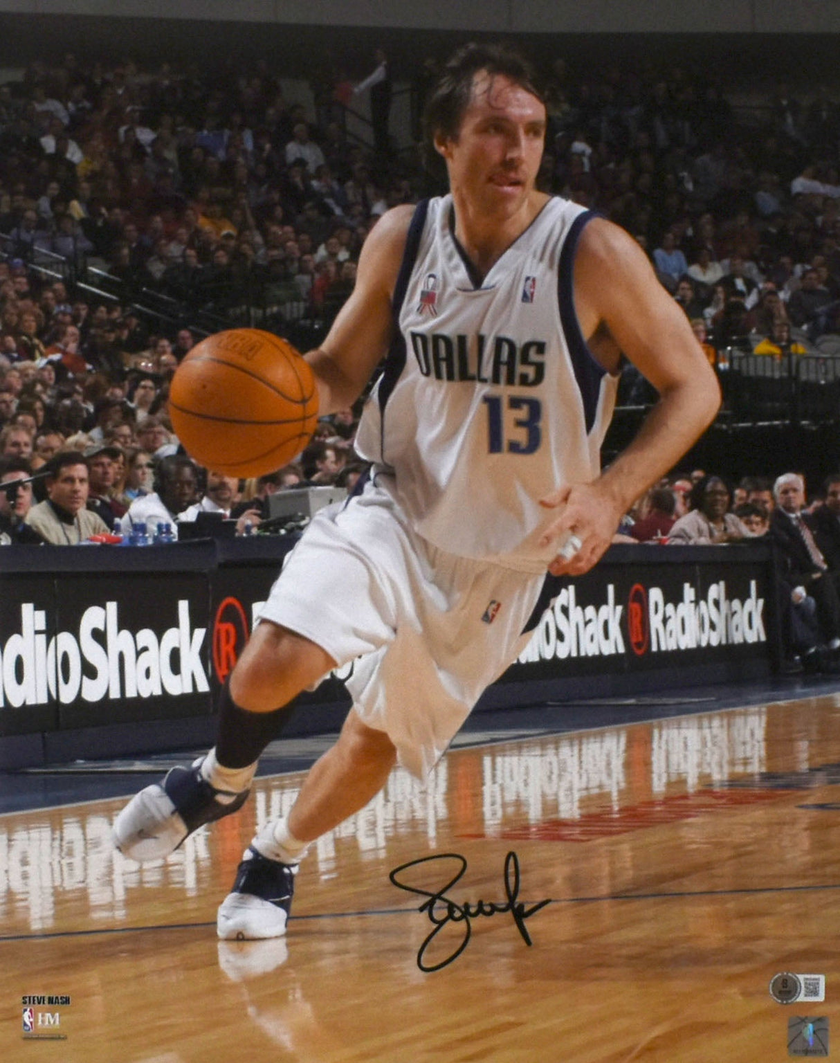 Steve Nash Autographed Dallas Mavericks 16x20 Drive Photo - Beckett W Hologram