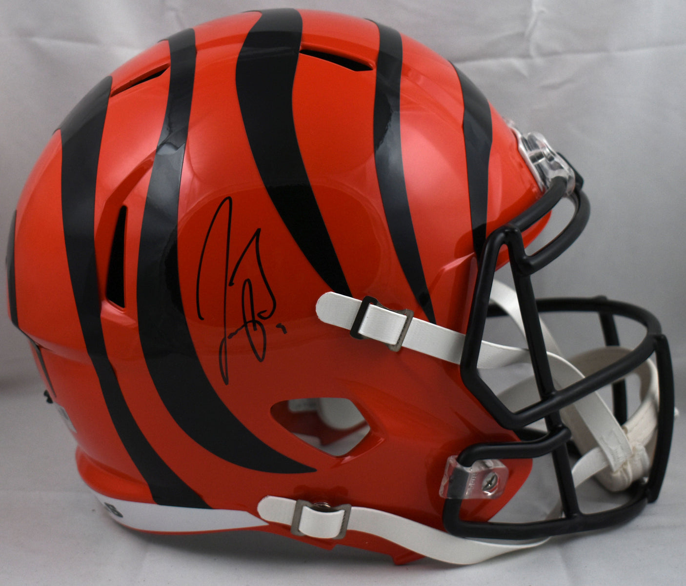 Joe Burrow Autographed Cincinnati Bengals F/S Speed Helmet - Fanatics *Black