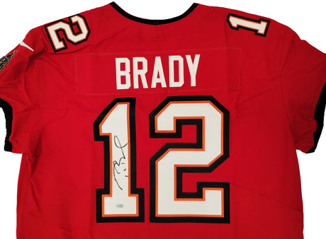 Tampa Bay Buccaneers Tom Brady Autographed Red Nike Vapor Elite Jersey Size 52 Fanatics Holo #B062630