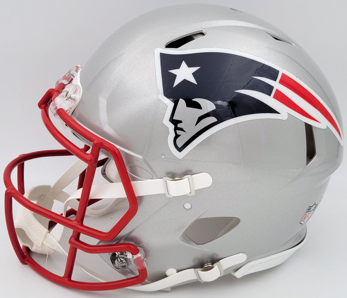 Tom Brady Autographed New England Patriots Silver Full Size Authentic Speed Helmet Fanatics Holo Stock #202345