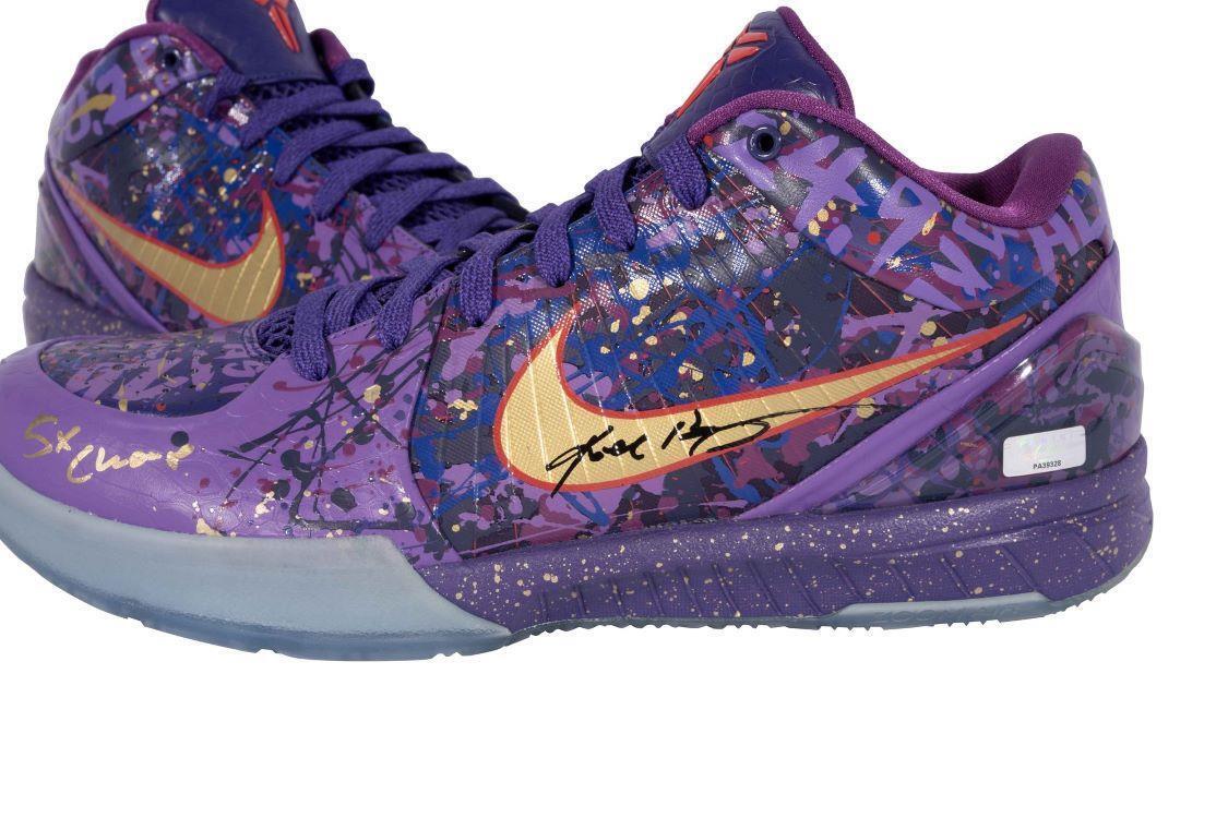 Kobe Bryant Lakers Signed Nike Zoom Kobe IV Prelude Shoes 5x Champ Panini