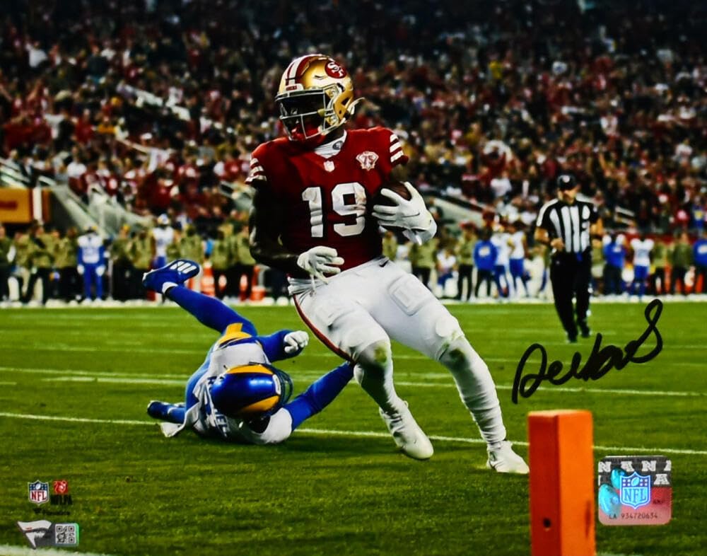 Deebo Samuel Autographed San Francisco 49ers 8x10 Running Photo- Fanatics *Black