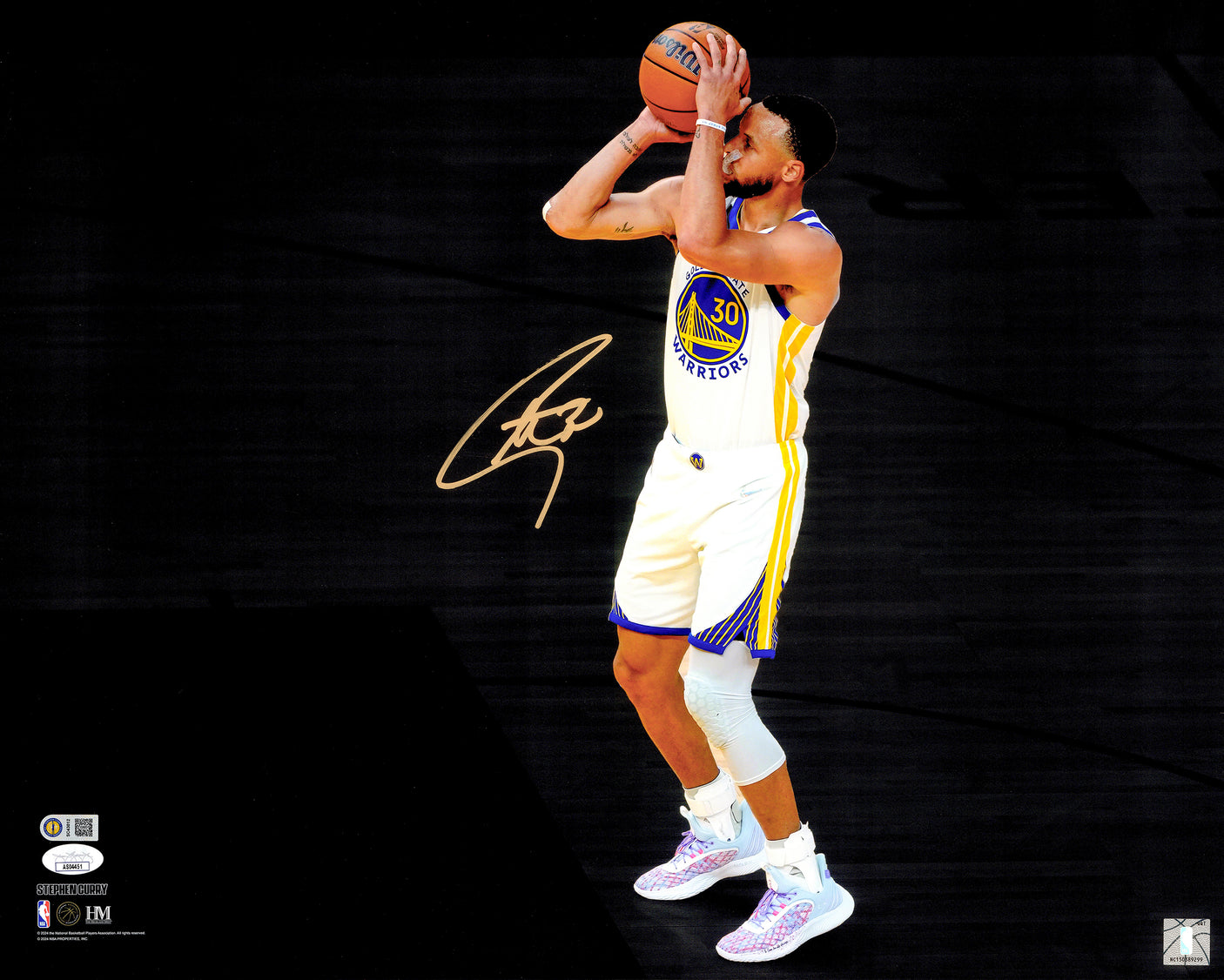 Stephen Curry Autographed 16x20 Photo Golden State Warriors Spotlight JSA Stock #235480