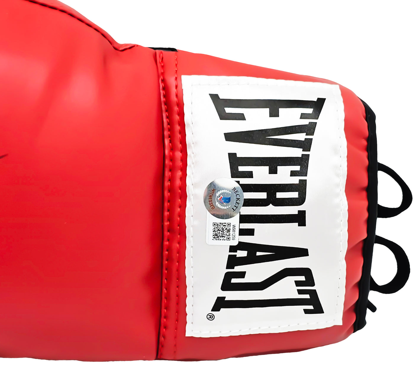 Michael B. Jordan Autographed Red Everlast Boxing Glove Left Handed LH Beckett BAS Witness Stock #220647