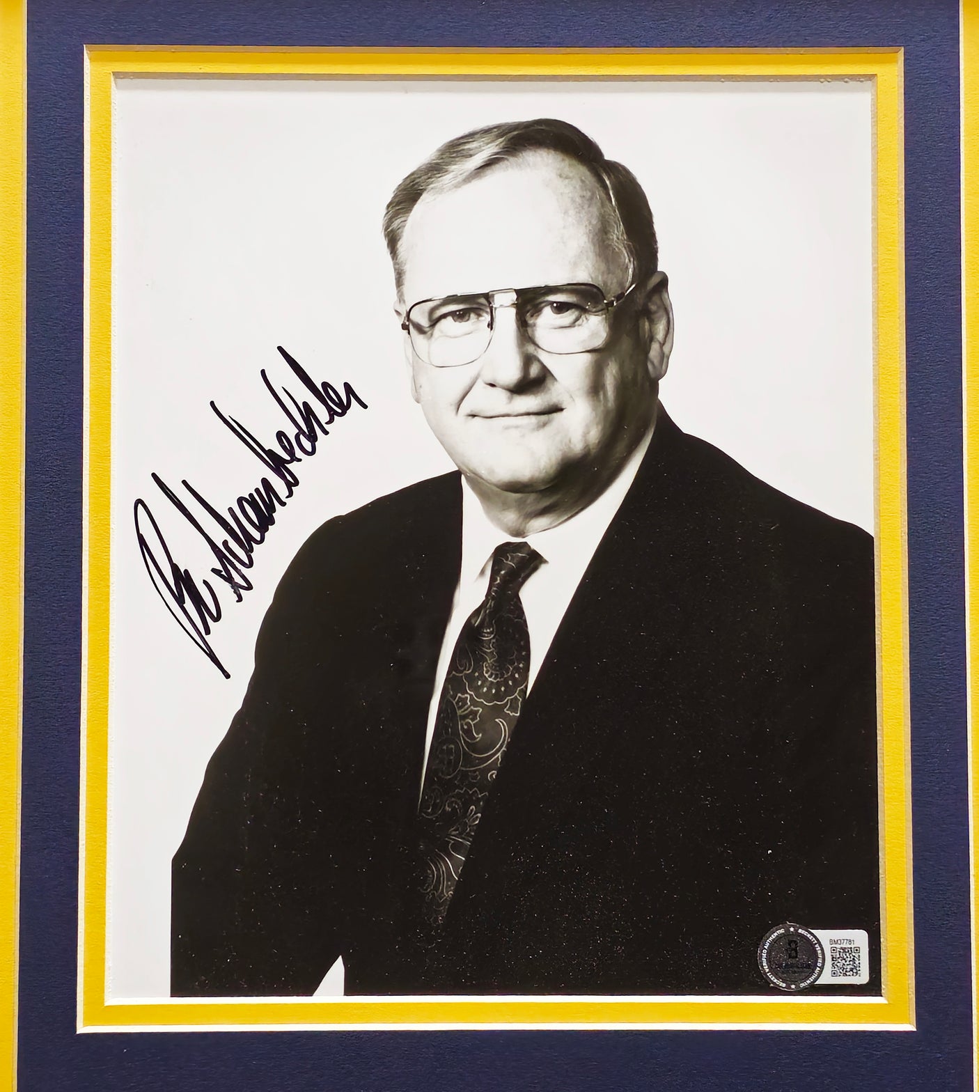 Bo Schembechler Autographed Framed 8x10 Photo Michigan Wolverines Beckett BAS QR #BM37781