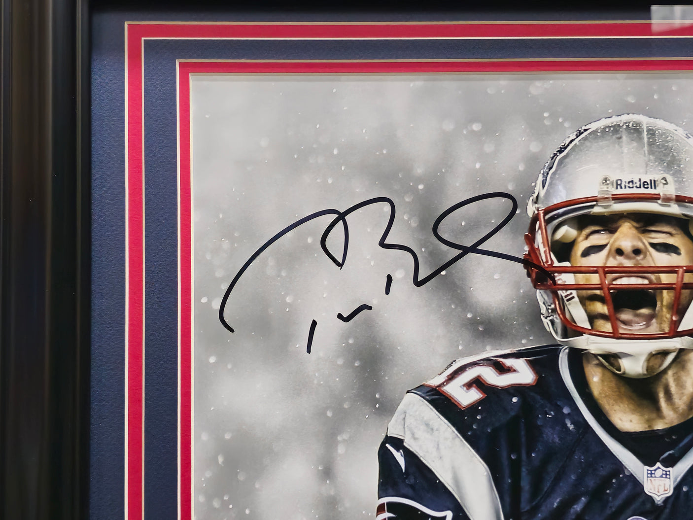 Tom Brady Autographed Framed 16x20 Photo New England Patriots Fanatics Holo #NB38154383