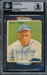 Bill Terry Autographed 1933 Goudey Rookie Card #125 New York Giants Beckett BAS #15091286