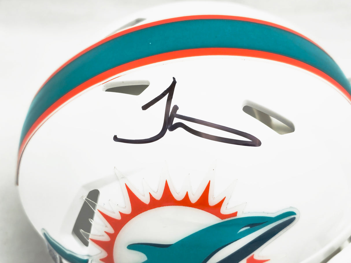 Tyreek Hill Autographed Miami Dolphins White Speed Mini Helmet Beckett BAS Witness Stock #222810