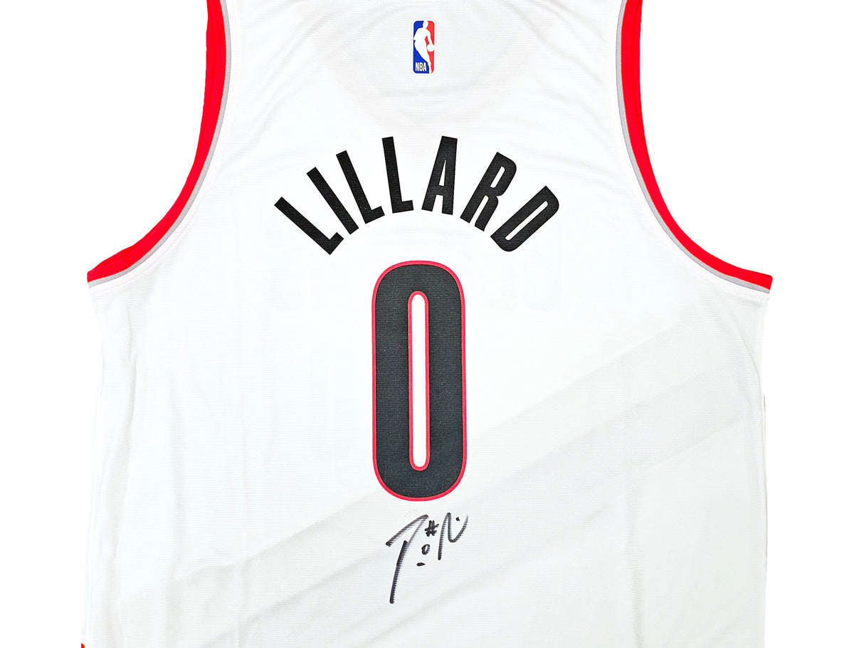 Portland Trailblazers Damian Lillard Autographed White Fanatics Jersey Size L Beckett BAS QR Stock #214826