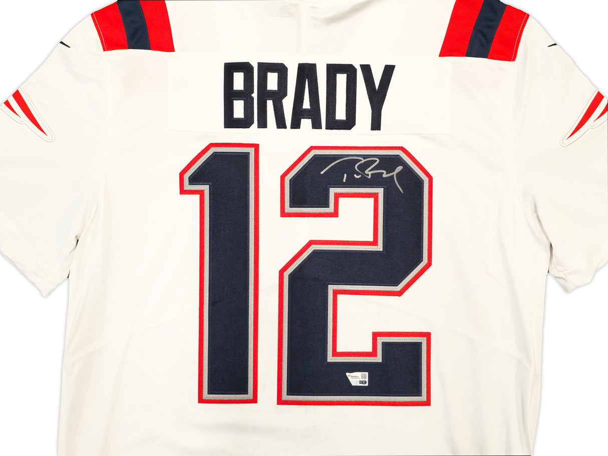 New England Patriots Tom Brady Autographed White Nike On Field Jersey Size L Fanatics Holo Stock #229517