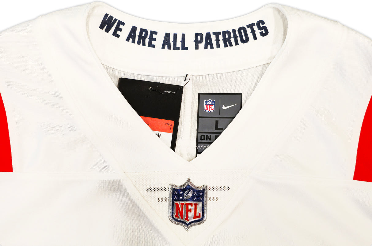 New England Patriots Tom Brady Autographed White Nike On Field Jersey Size L Fanatics Holo Stock #229517