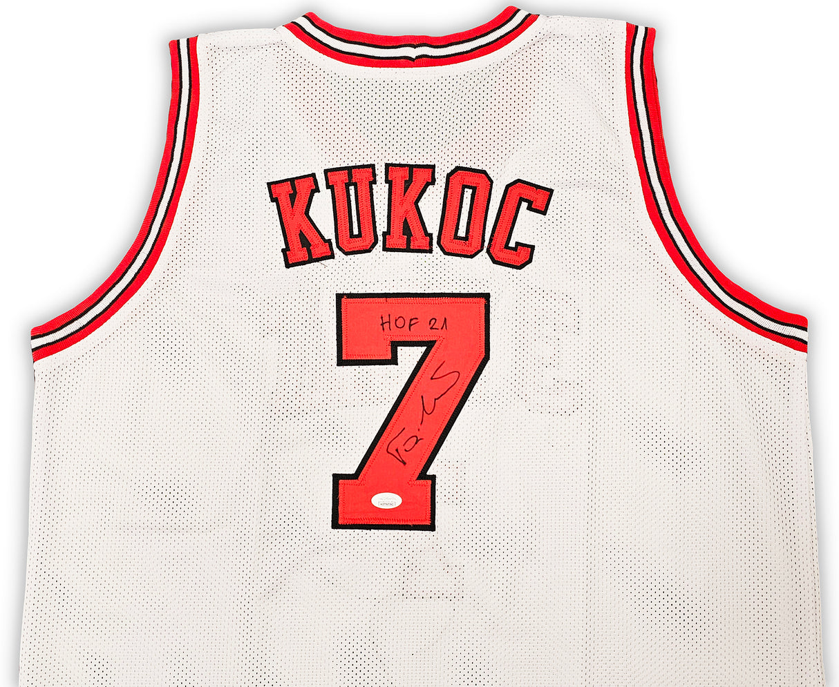 Chicago Bulls Toni Kukoc Autographed White Jersey "HOF 21" JSA Stock #215748