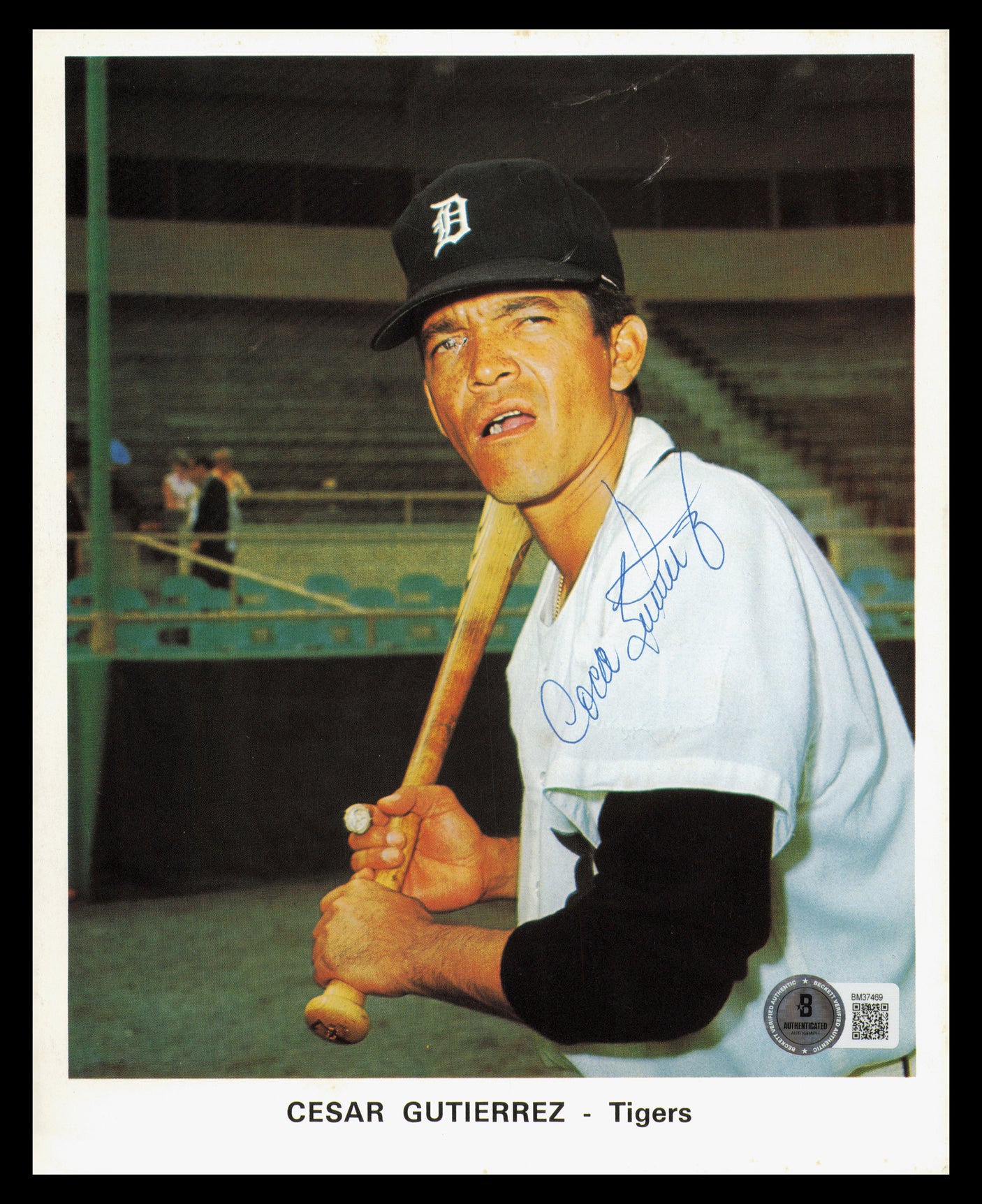 Cesar Gutierrez Autographed 7x9 Team Issued Photo Detroit Tigers 1971 Beckett BAS QR #BM37469