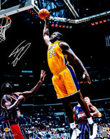 Shaquille O'Neal Autographed 16x20 Photo Los Angeles Lakers Beckett BAS Witness Stock #232717