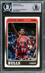 Scottie Pippen Autographed 1988-89 Fleer Card #20 Chicago Bulls Beckett BAS #15500576