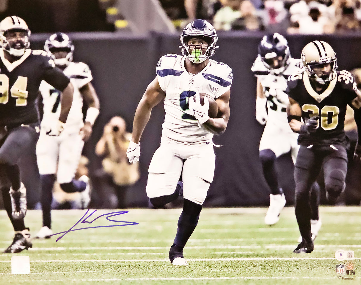 Kenneth Walker III Autographed 16x20 Photo Seattle Seahawks Beckett BAS Witness Stock #220405