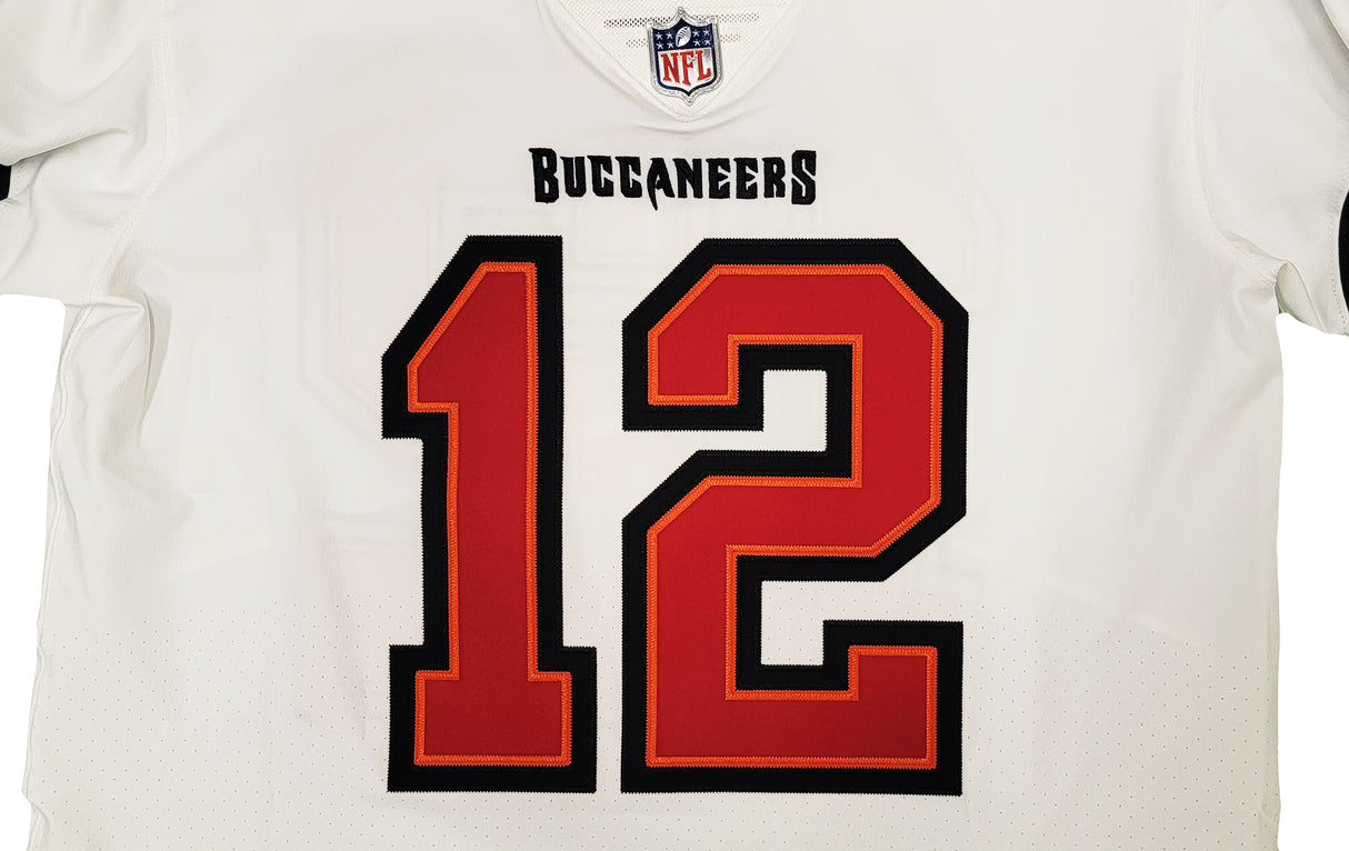 Tampa Bay Buccaneers Tom Brady Autographed White Nike Elite Jersey Size 44 Fanatics Holo Stock #208711