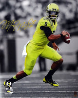 Marcus Mariota Autographed 16x20 Photo Oregon Ducks MM Holo Stock #98160