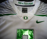 Oregon Ducks Marcus Mariota Autographed White Nike Jersey Size M MM Holo Stock #89853