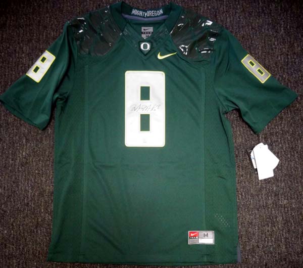 Oregon Ducks Marcus Mariota Autographed Green Nike Jersey Size M MM Holo Stock #89856