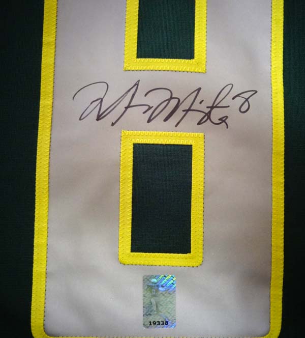 Oregon Ducks Marcus Mariota Autographed Green Nike Jersey Size M MM Holo Stock #89856