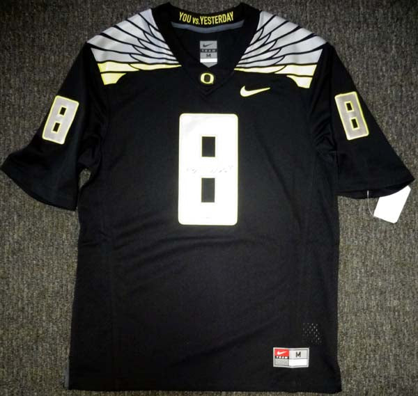 Oregon Ducks Marcus Mariota Autographed Black Nike Jersey Size M MM Holo Stock #89864