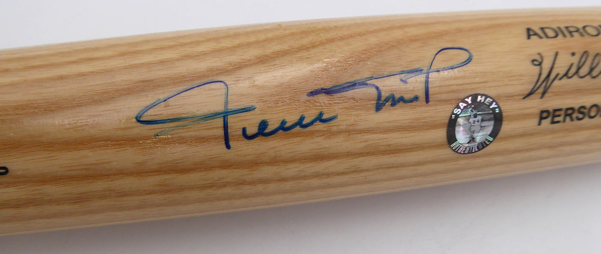 Willie Mays Autographed Louisville Slugger Bat San Francisco Giants Beckett BAS QR #C71377