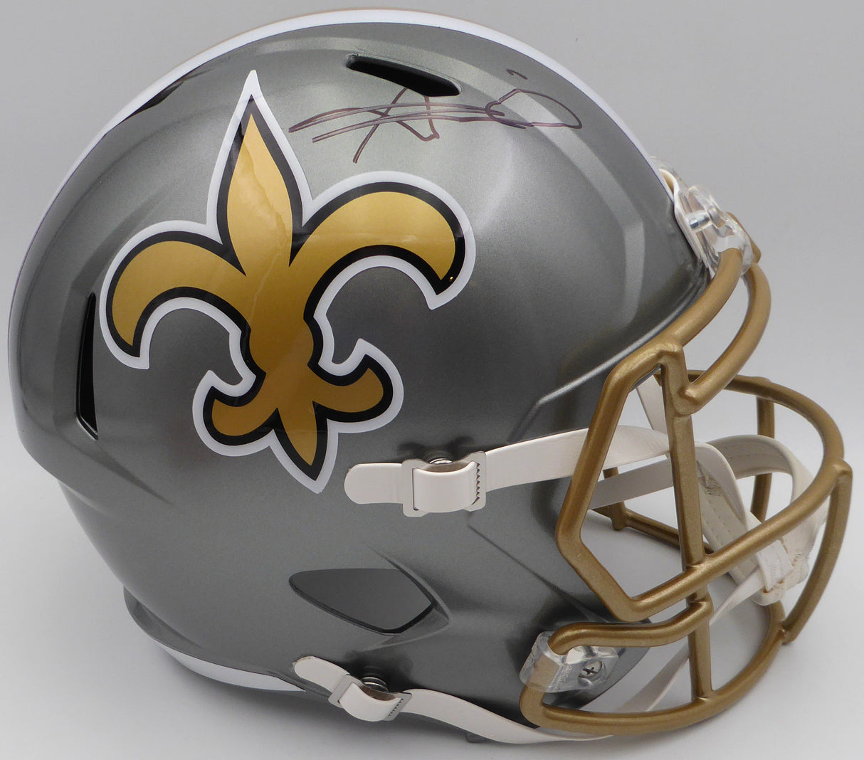 Alvin Kamara Autographed Flash Gold Full Size Replica Helmet New Orleans Saints (Smudged) Beckett BAS QR #1W403114