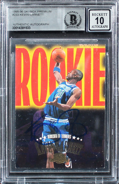 Timberwolves Kevin Garnett Signed 1995 Skybox Premium #233 RC Card BAS Slabbed