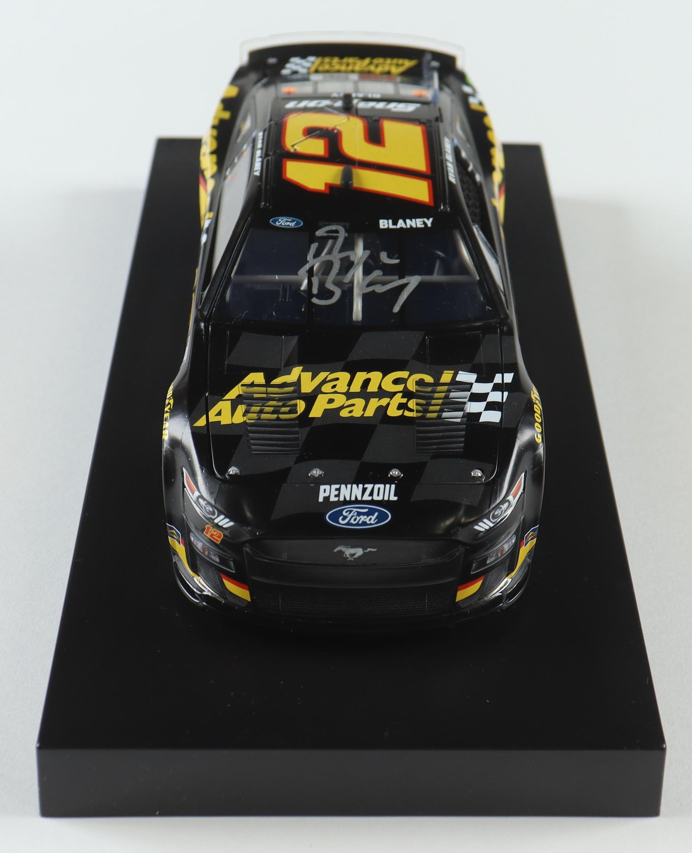 Ryan Blaney Autographed 2023 Advanced Auto Parts 1:24 Diecast Car – Limited Edition