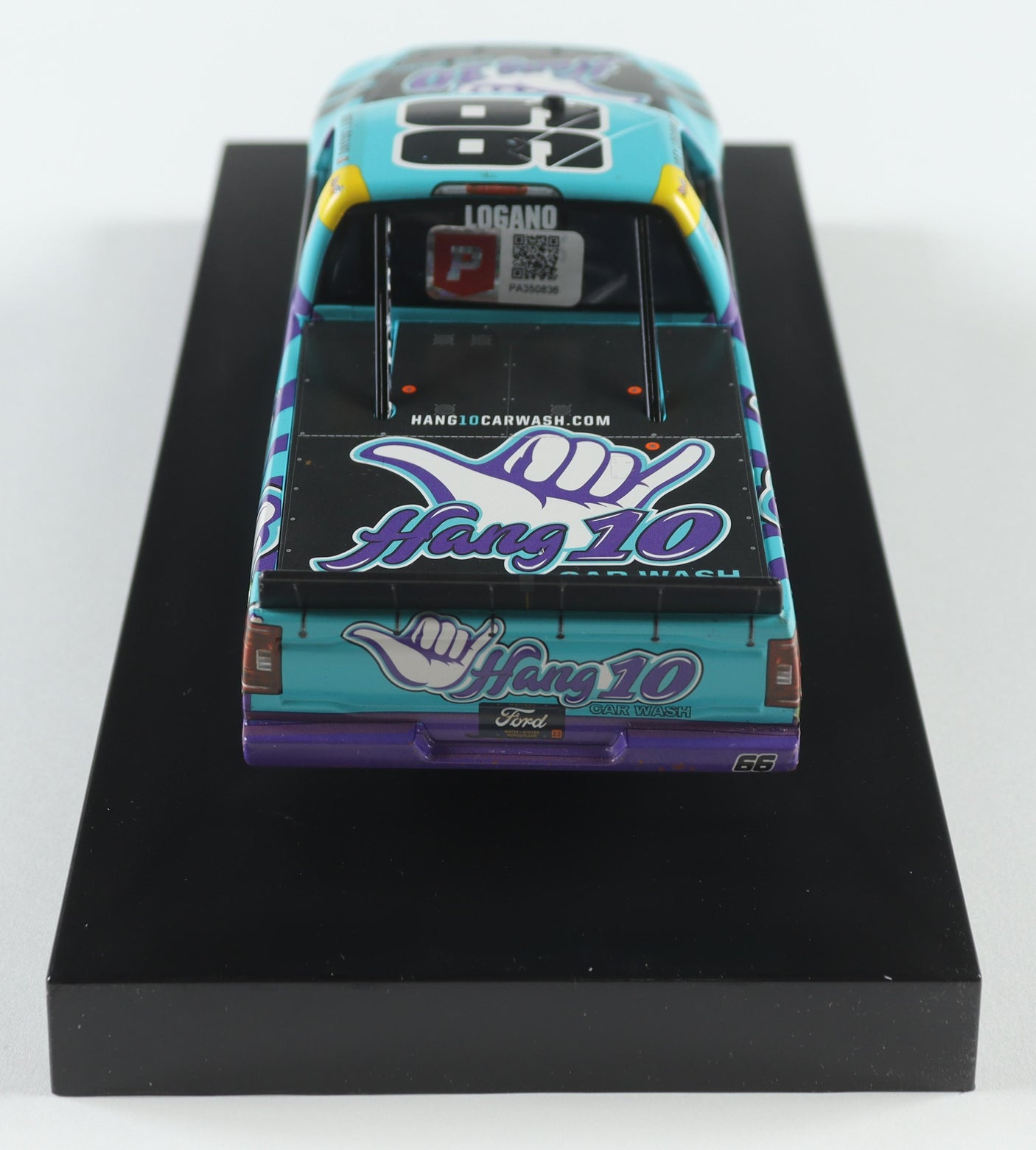 Joey Logano Signed 2023 Bristol Dirt Win 1:24 Diecast | Limited Edition