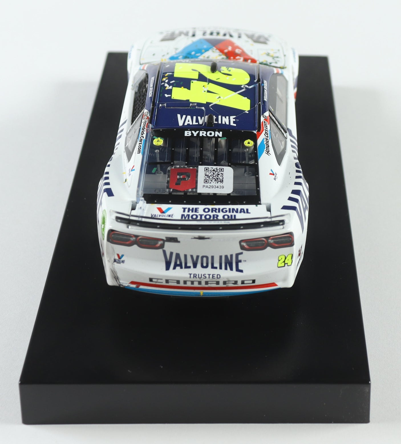 William Byron Autographed 2023 Valvoline Phoenix Win 1:24 Raced Diecast Car (Limited Edition)