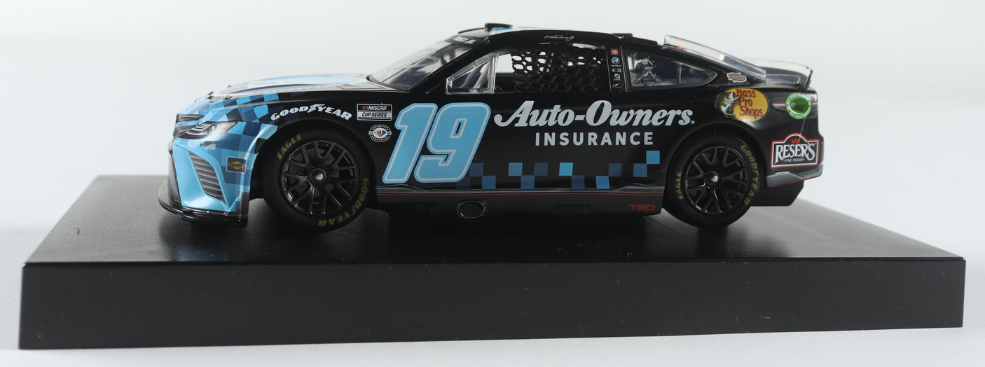 Martin Truex Jr. Signed 2023 Auto-Owners 1:24 Diecast Car (Limited Edition)