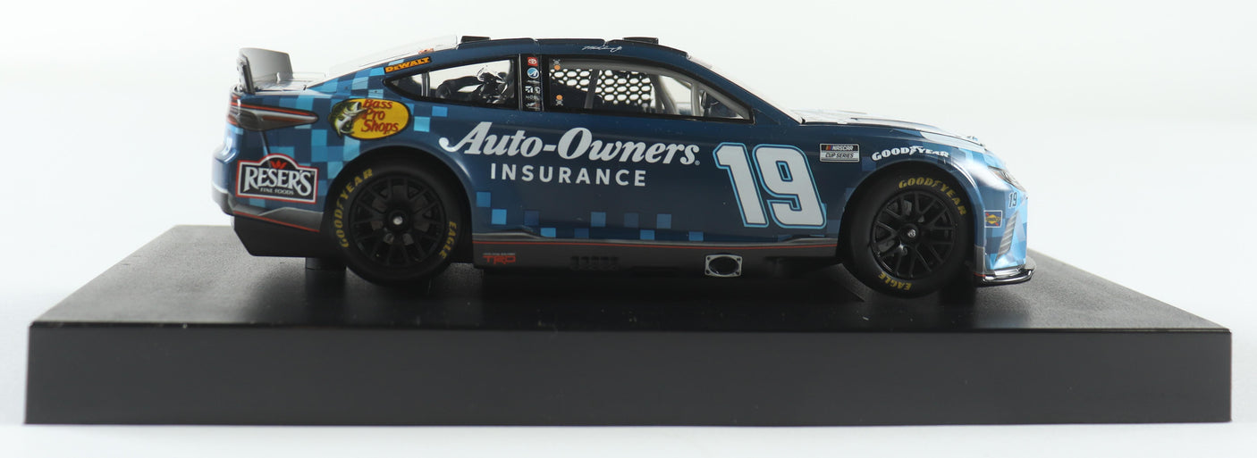 Martin Truex Jr. 2022 Signed Auto-Owners Insurance 1:24 Diecast Car | Limited Edition