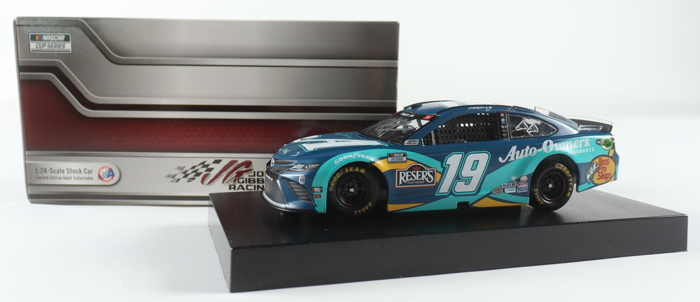 Martin Truex Jr. Signed 2021 Auto Owner's Insurance 1:24 Diecast Car – Limited Edition (PA)