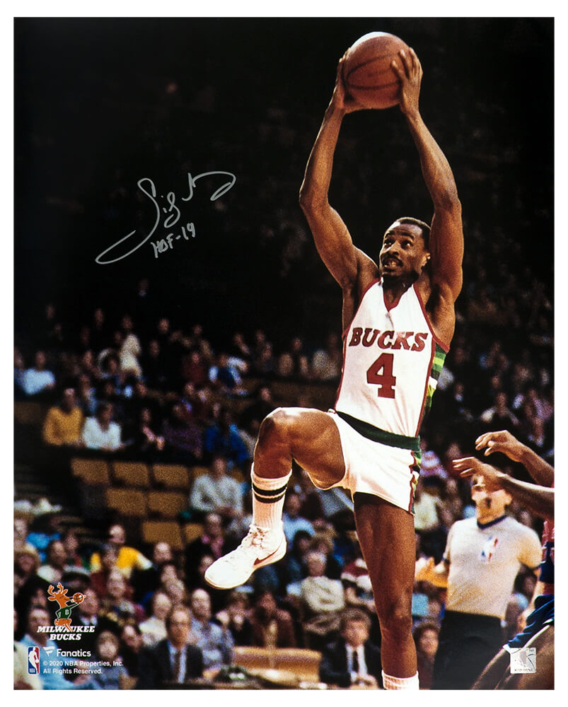 Sidney Moncrief Signed Milwaukee Bucks White Jersey Action 16x20 Photo w/HOF'19