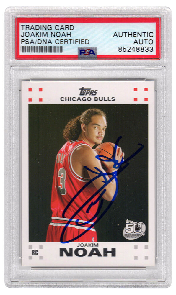 Joakim Noah Signed Chicago Bulls Topps Rookie Basketball Trading Card #9 - (PSA Encapsulated)