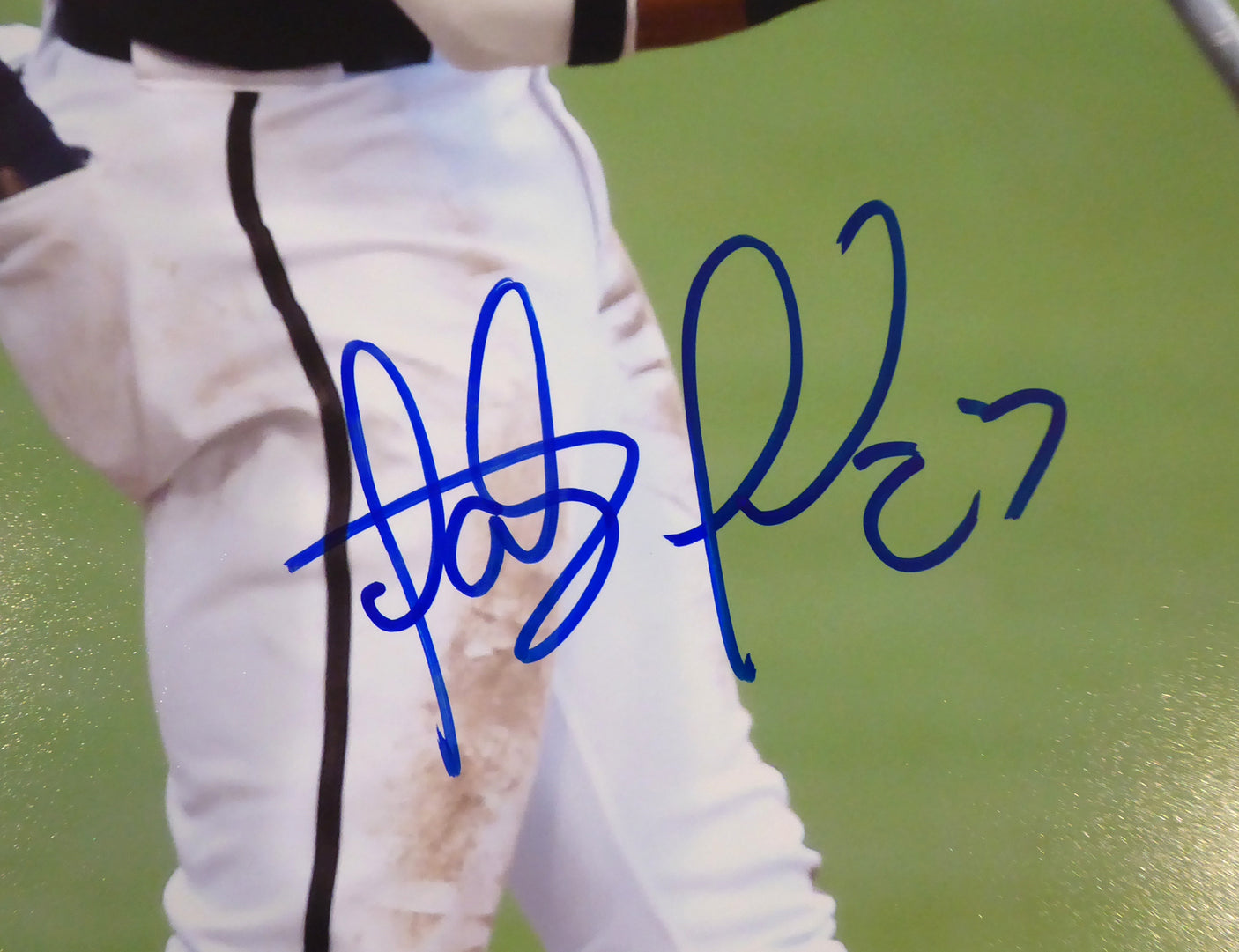 Fernando Tatis Jr. Autographed 16x20 Photo San Diego Padres Beckett BAS Stock #181119