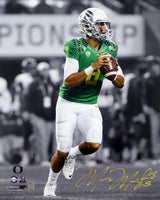 Marcus Mariota Autographed 16x20 Photo Oregon Ducks MM Holo Stock #98161