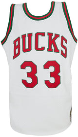 Kareem Abdul Jabbar Milwaukee Bucks White 1971-72 Mitchell & Ness (M&N) NBA Swingman Basketball Jersey (Size L)